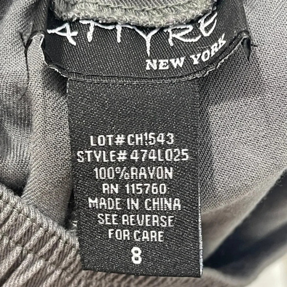 Attyre Gray Ruffle Hem Crop Pants Size 8 Boho - Picture 3 of 3